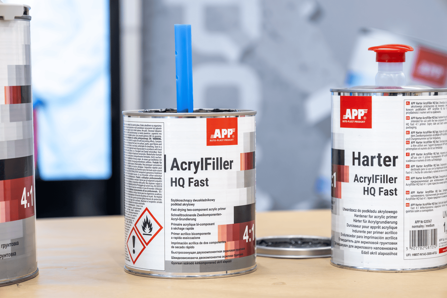 Podkład akrylowy dwuskładnikowy wypełniający APP APP AcrylFiller HQ Fast 4:1 | czarny | 1,0L