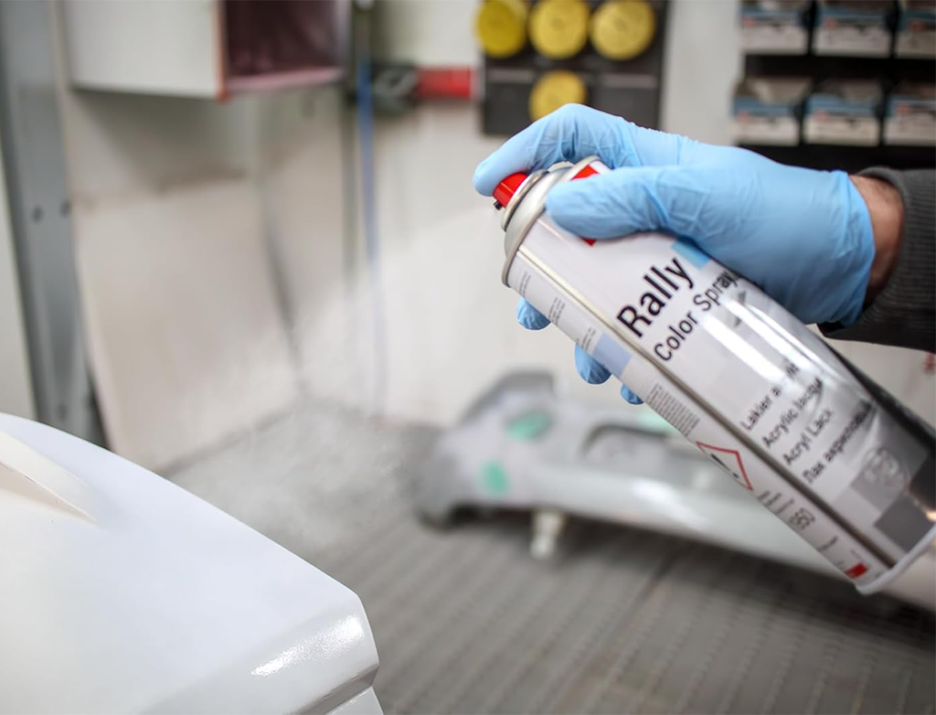 Lakier akrylowy w sprayu APP Rally 500 | biały | 500ml