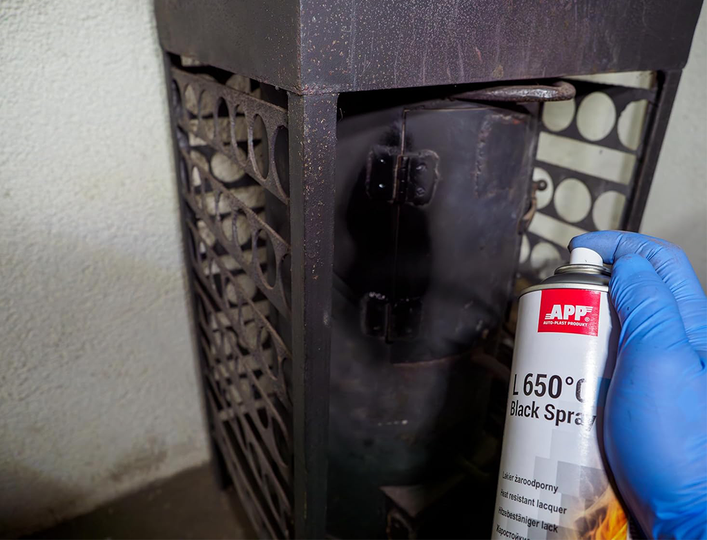 APP L 650°C Black Spray - Lakier żaroodporny | czarny | 400ml | 