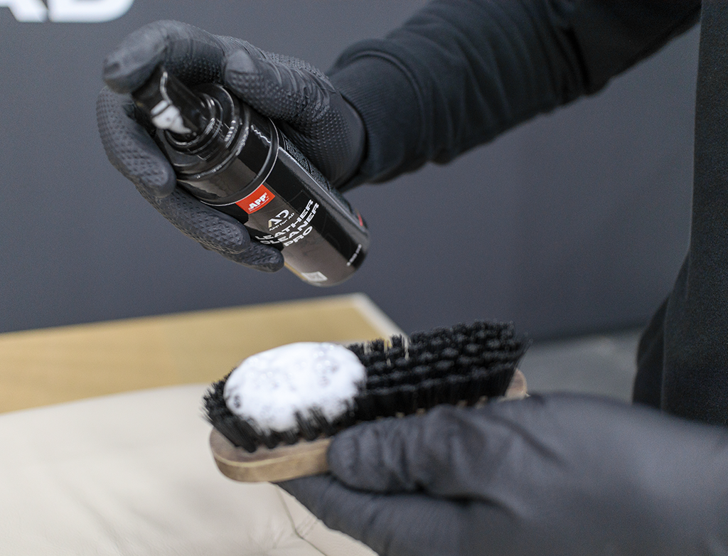 Preparat do czyszczenia silnie zabrudzonych skór APP for AD Leather Cleaner Pro | 150 ml