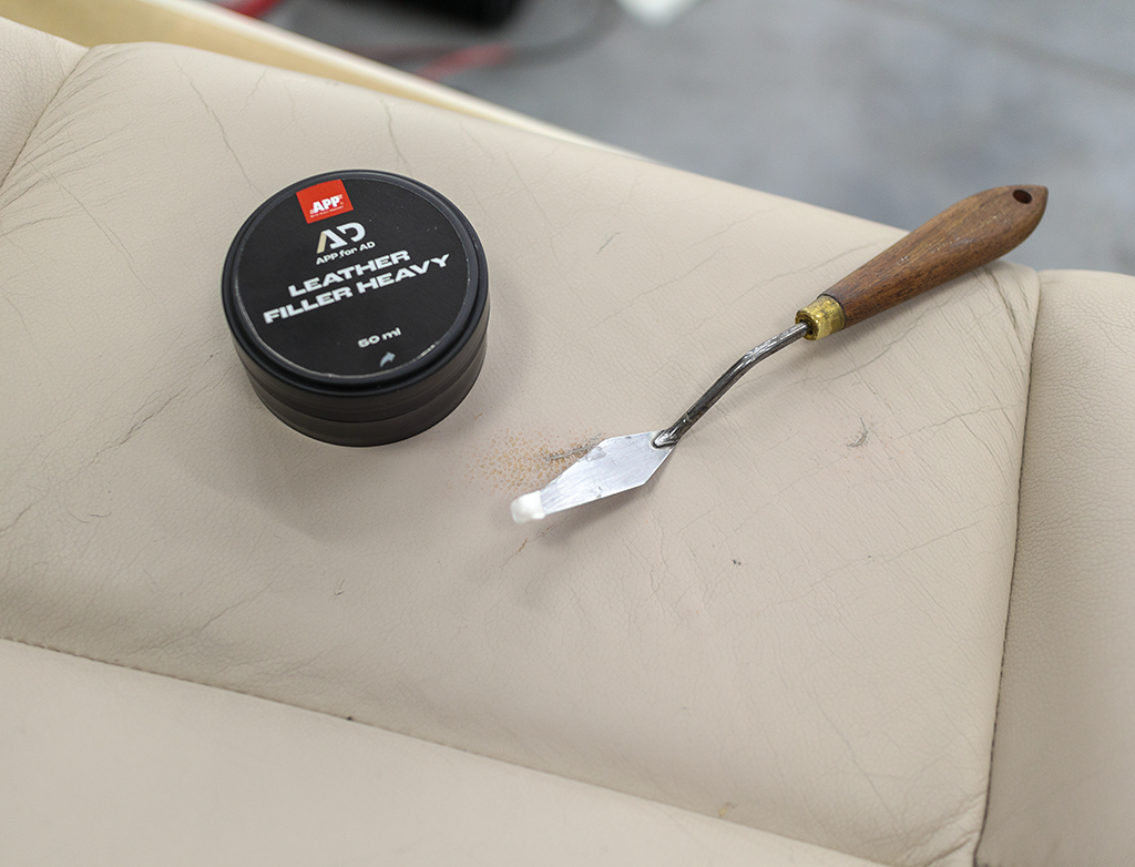 Kremowa szpachla do skór APP for AD Leather Filler Heavy | 50 ml