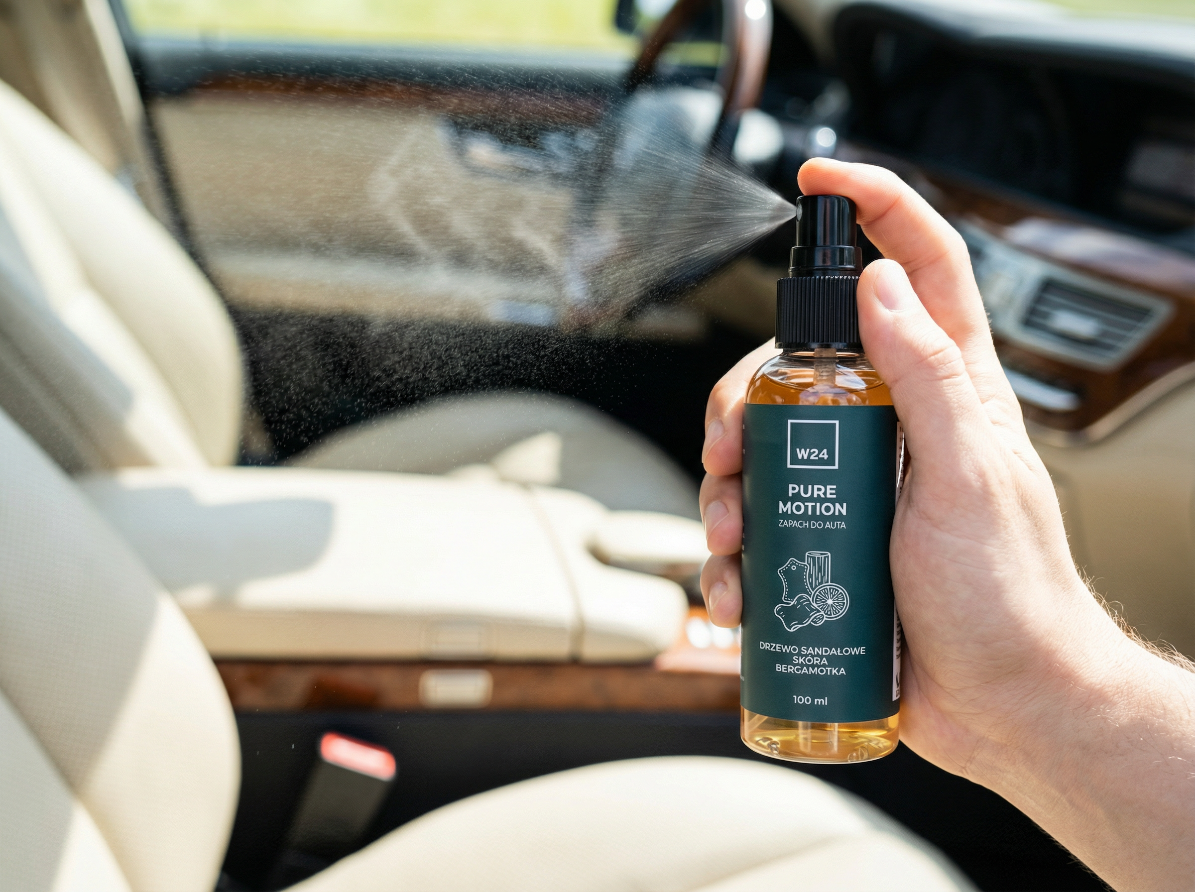 W24 Pure Motion - Zapachy Samochodowe | drzewo sandałowe, skóra, bergamotka | 100ml