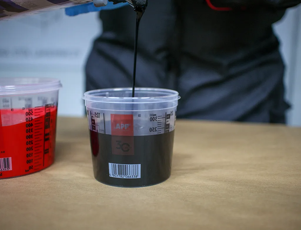 Kubek z przykrywką do mieszania farb i lakierów APP Mixing Cup 2.0 | 750 / 600 ml | 25 szt. | transparentny