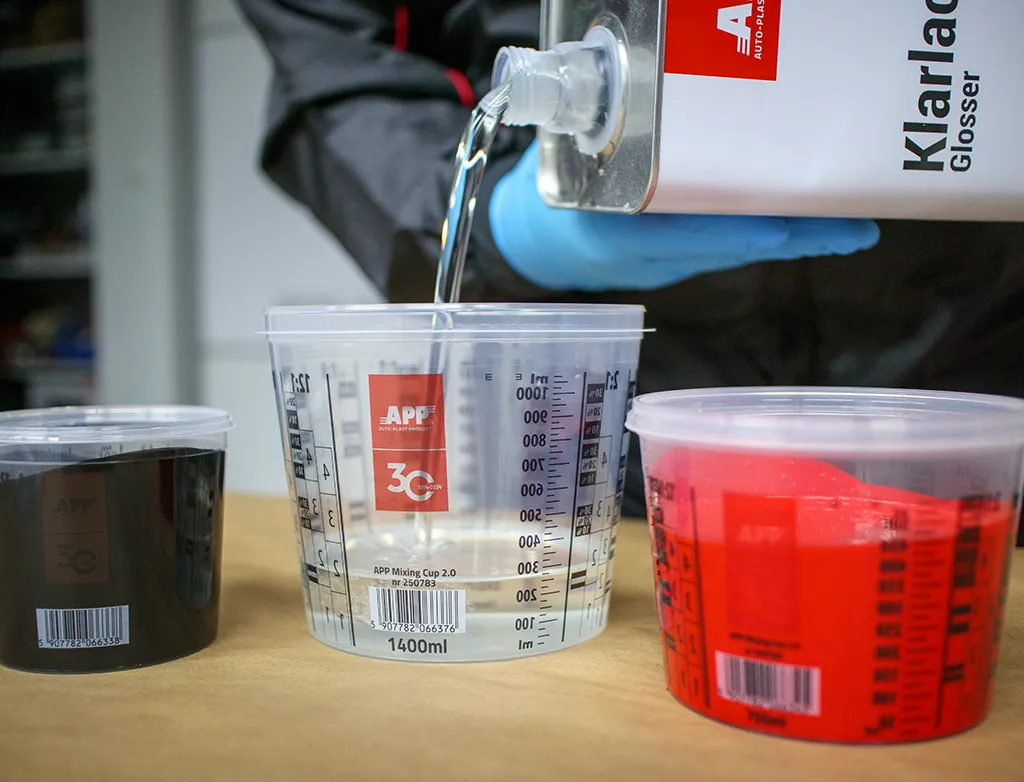 Kubek z przykrywką do mieszania farb i lakierów APP Mixing Cup 2.0 | 750 / 600 ml | 25 szt. | transparentny