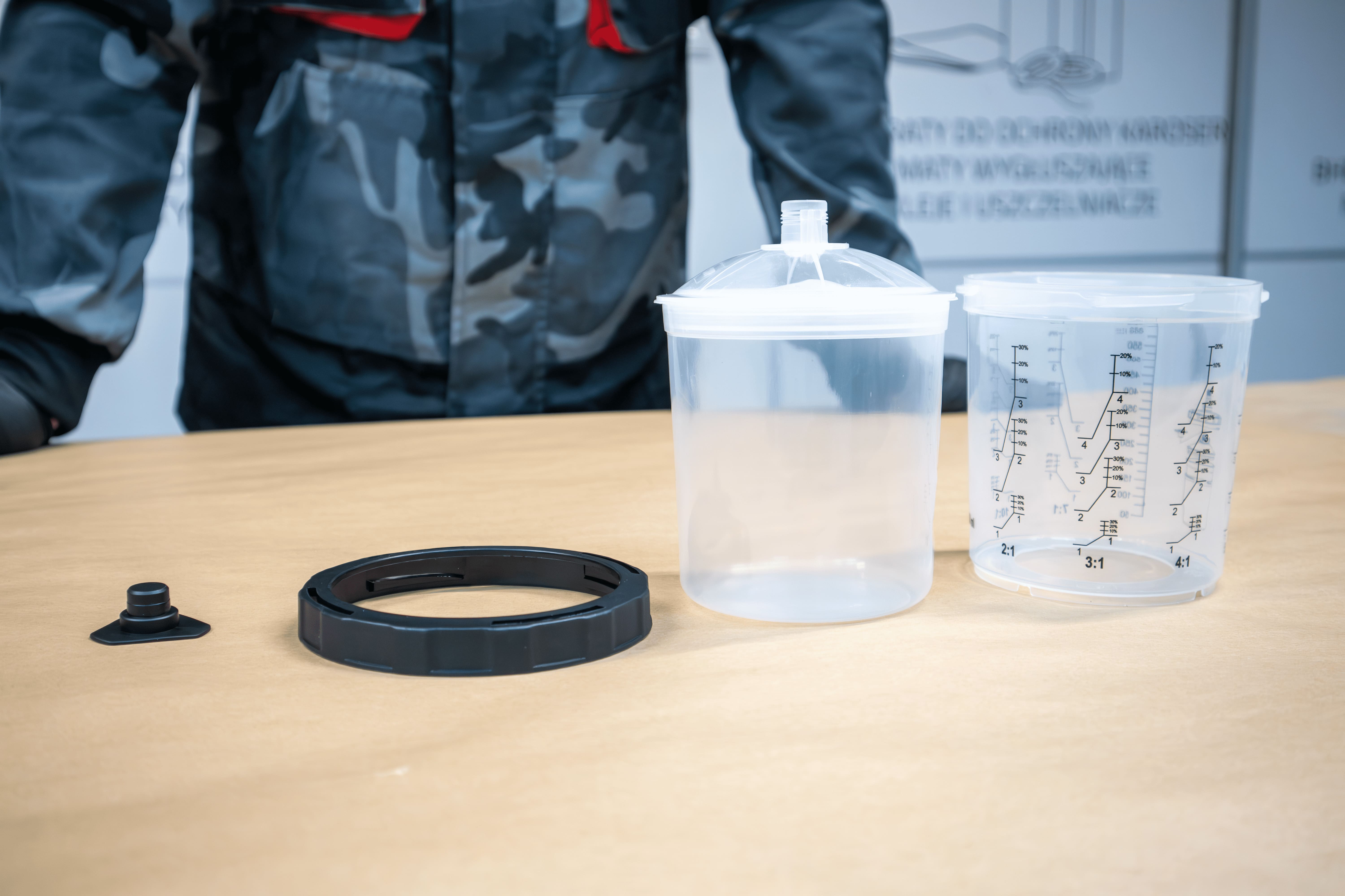 Zestaw kubków do mieszania lakieru W24 ZKDL | 650 ml | 190 mikr. | opak. (50szt)