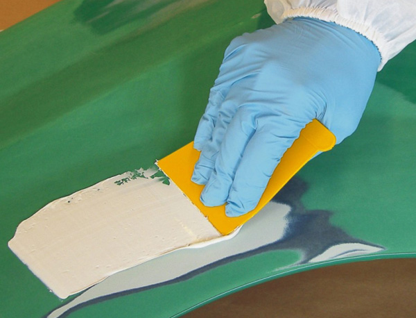 APP Pe Poly Plast Szpachla uniwersalna | 0,60 kg