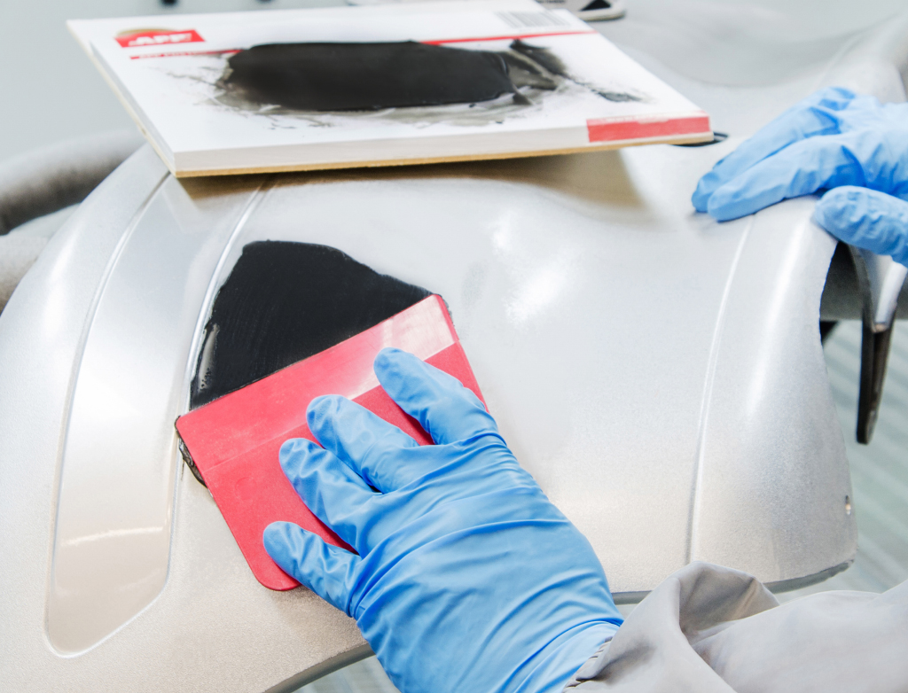 APP Plastiflex Szpachla na tworzywa sztuczne | 0,5kg.