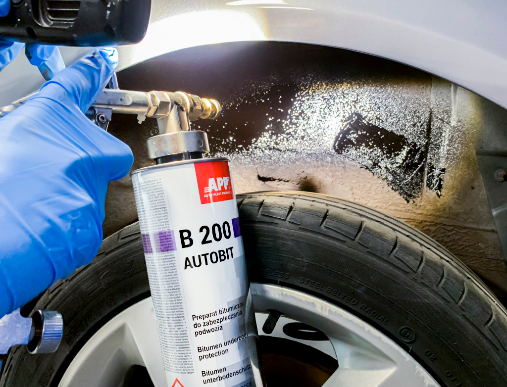 APP B 200 Autobit Preparat bitumiczny do zabezpieczania podwozia | 1,0 L
