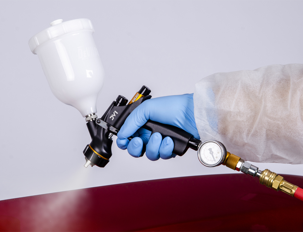 DeVILBISS DV1 Clearcoat  - Lakierniczy pistolet natryskowy | Górny zbiornik | HVLP-C1+ | d1,2