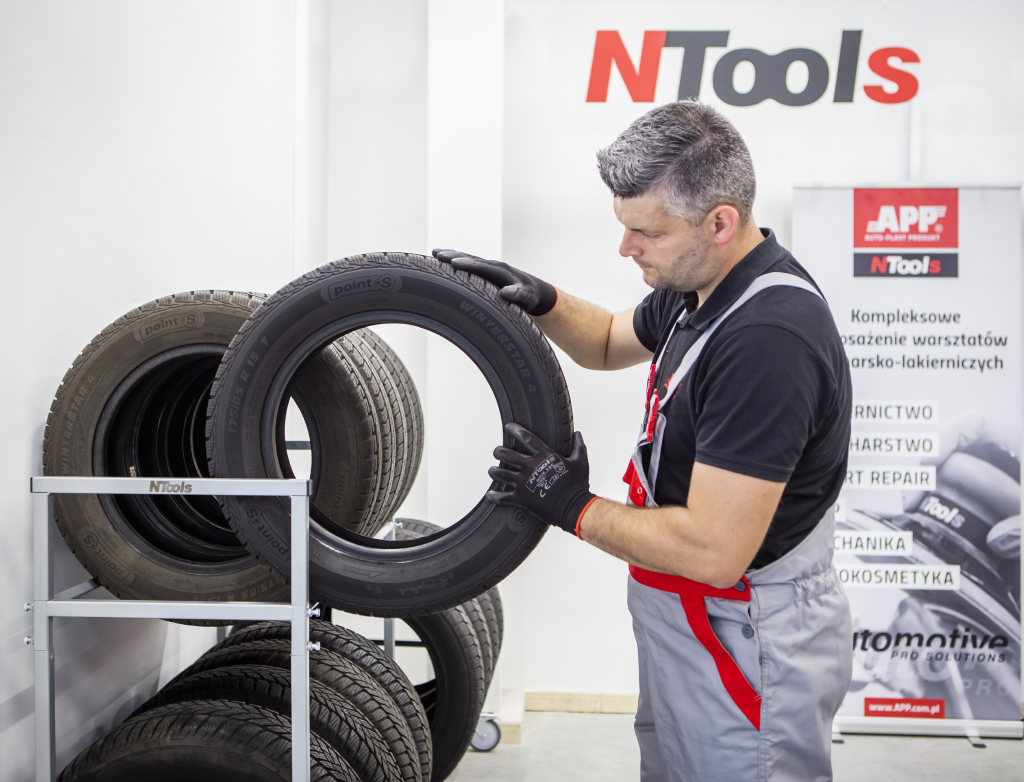 NTools Tire Stand Normal - Mobilny stojak do składowania opon | 1180 x 560 x 1200mm | 15,5 kg | max. 140 kg 