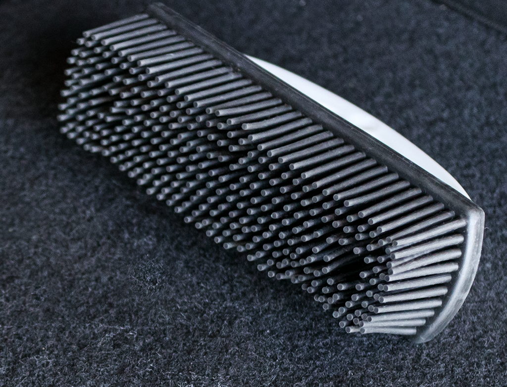 APP Rubber Brush | Szczotka do zbierania sierści zwierząt.