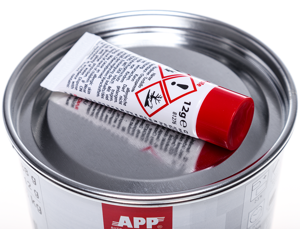 APP Alu szpachla z pyłem aluminium | z utwardzaczem | 0,6 kg
